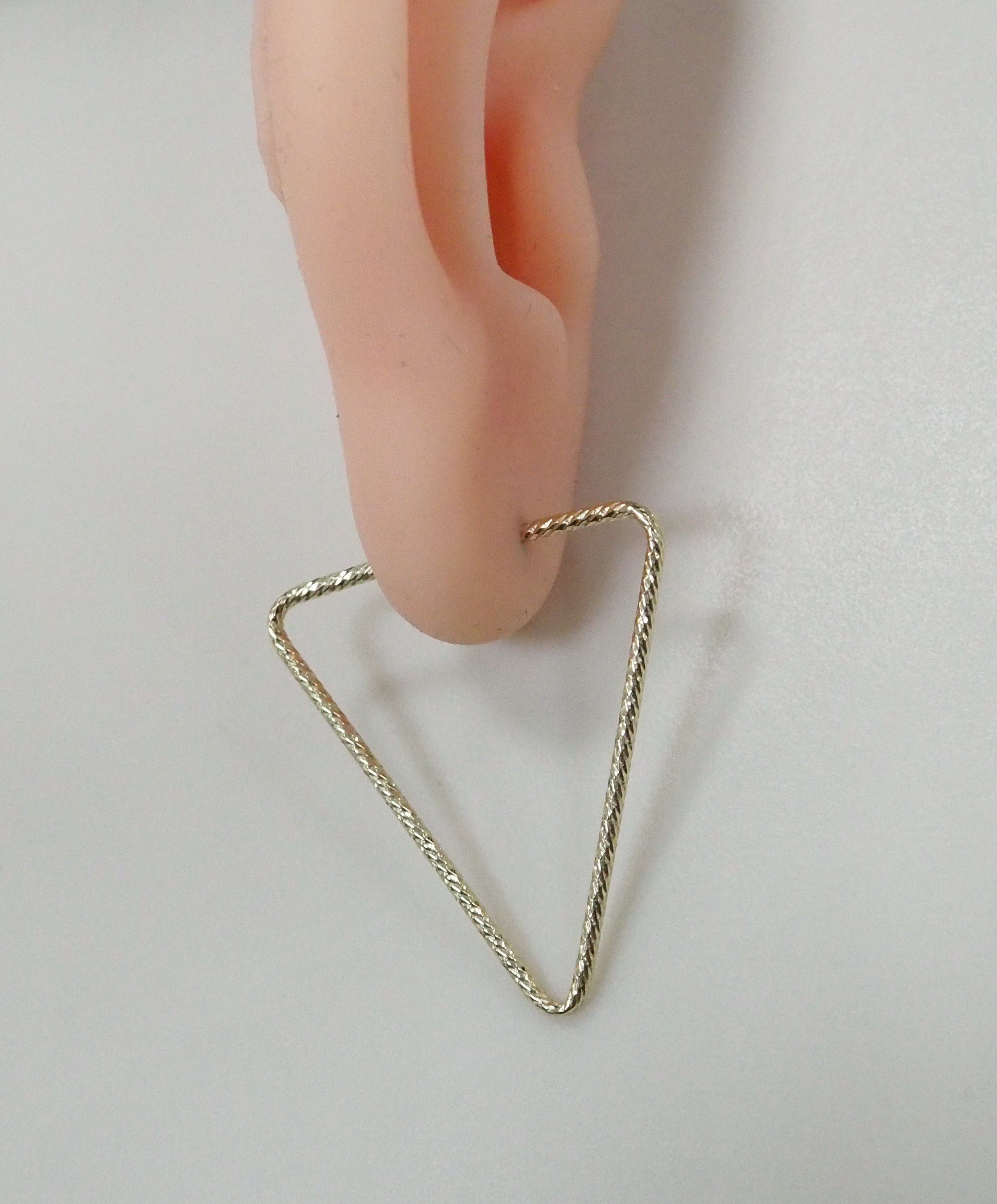 Серьги-конго из желтого золота